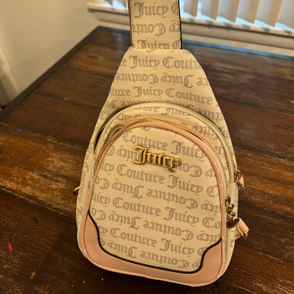 Cream color shoulder bag
